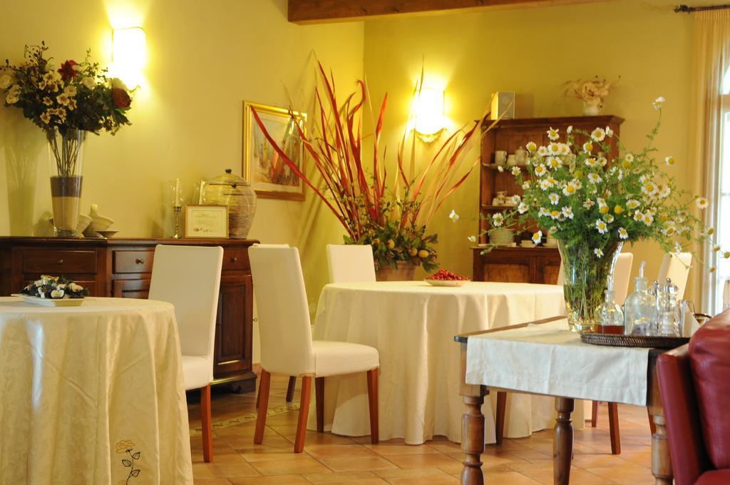 ウルバーニア Agriturismo La Rosa Teaヴィラ エクステリア 写真